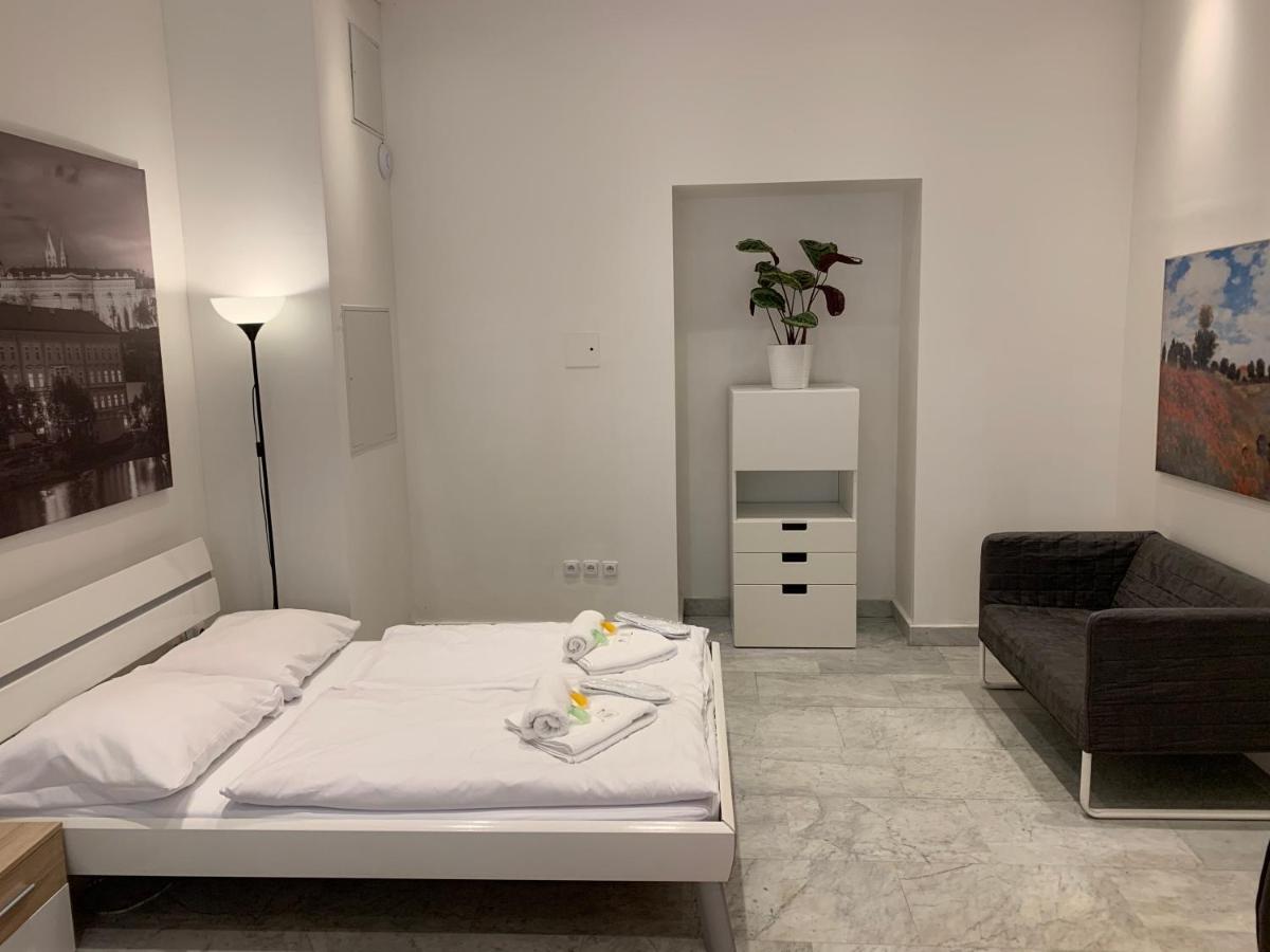Affinity 2 Hotel